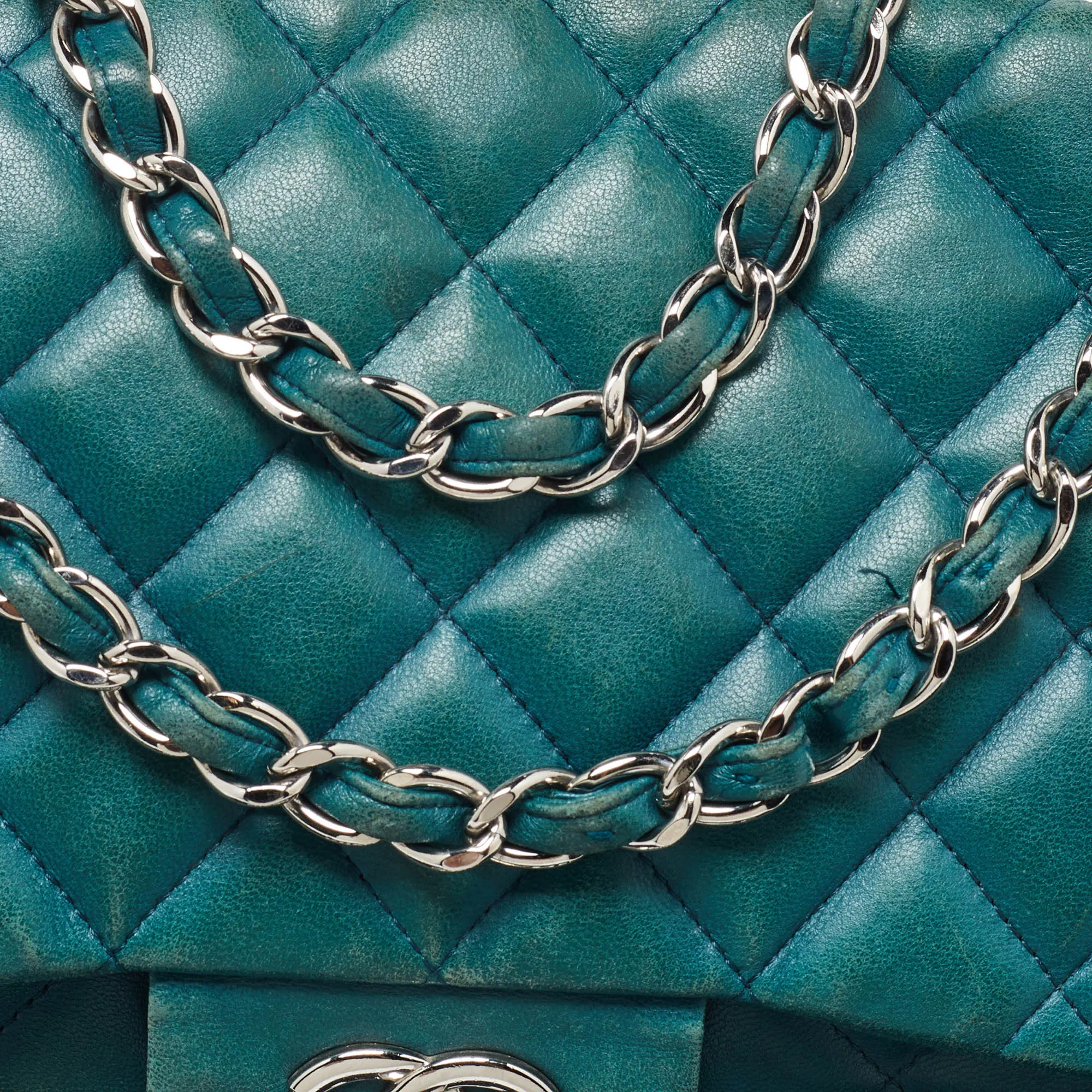 CHANEL Green Quilted Leather Jumbo Classic Double New Bag