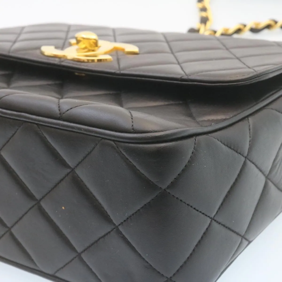 Chanel Matelasse Chain Flap Shoulder Bag Lamb Skin Black Gold CC Auth 28632A