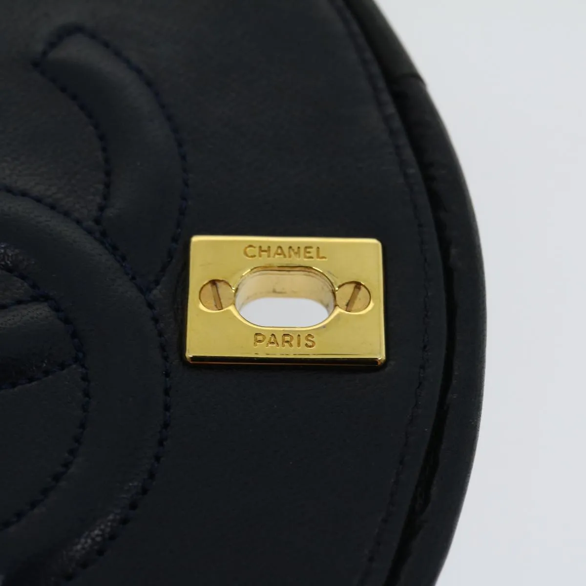 Chanel Matelasse Chain Flap Shoulder Bag Lamb Skin Navy Gold CC Auth am2602gA