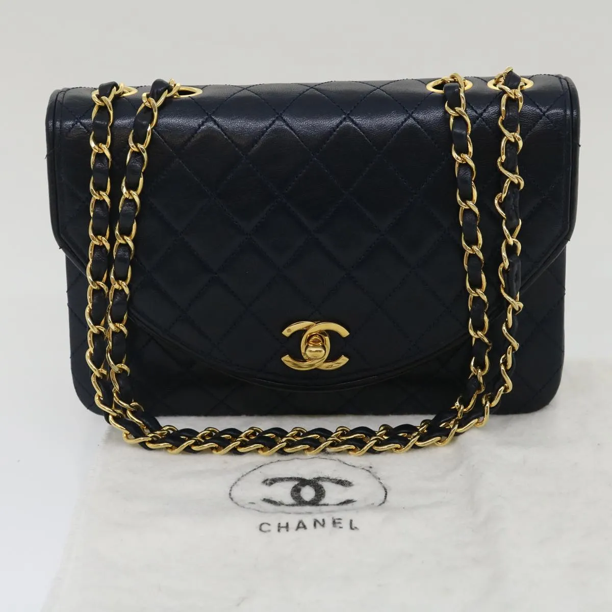 Chanel Matelasse Chain Flap Shoulder Bag Lamb Skin Navy Gold CC Auth am2602gA