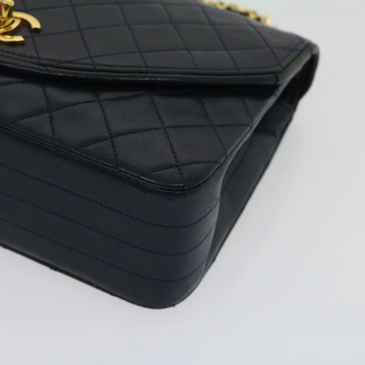 Chanel Matelasse Chain Flap Shoulder Bag Lamb Skin Navy Gold CC Auth am2602gA