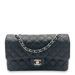 Classic Shoulder Bag Medium Black in Caviar Leather, Silver hardware