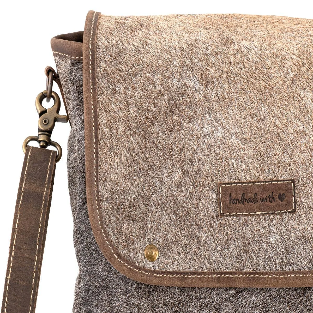 Eqeuliene Shoulder Bag