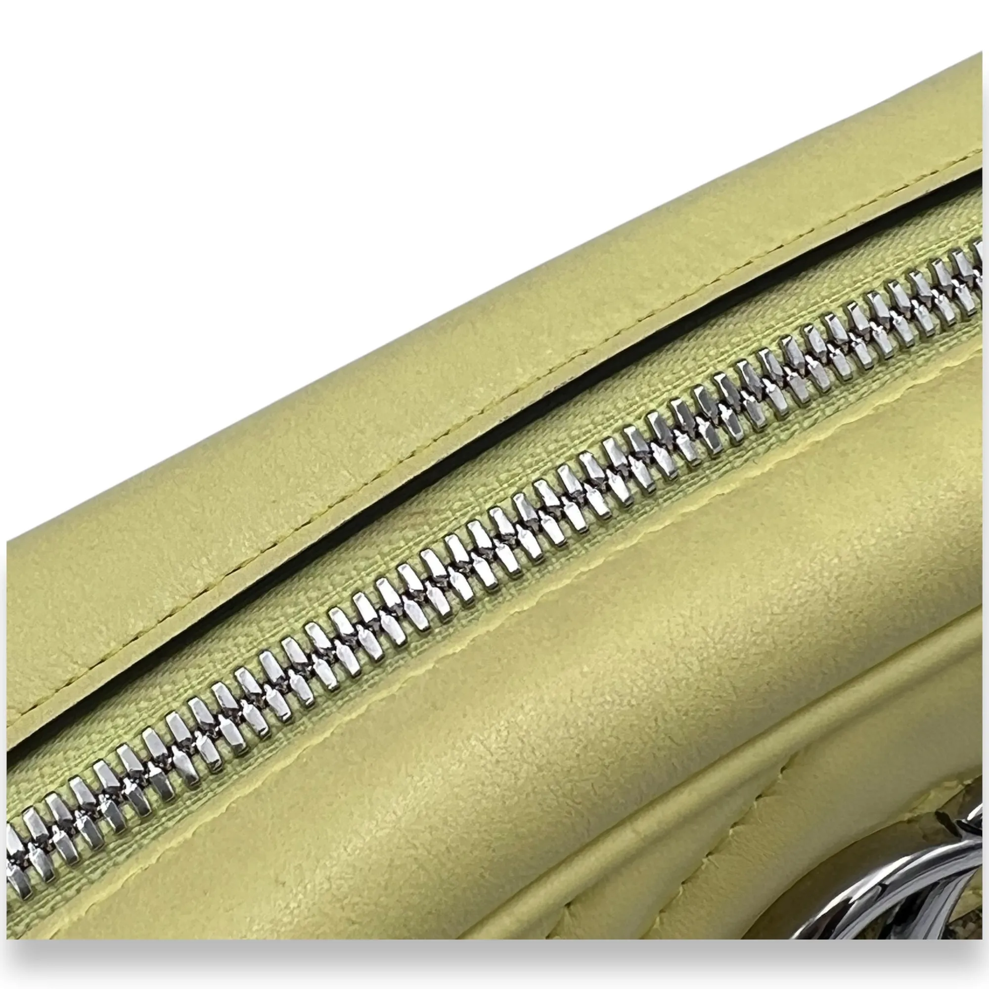 GG Marmont Crossbody Bag Medium Yellow in Calfskin, Silver hardware