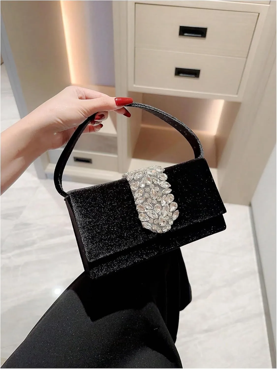 QWINEE Women's Velvet Sparkling Rhinestone Evening Handbags Cocktail Party Clutch Chain Mini Square Crossbody Handbags