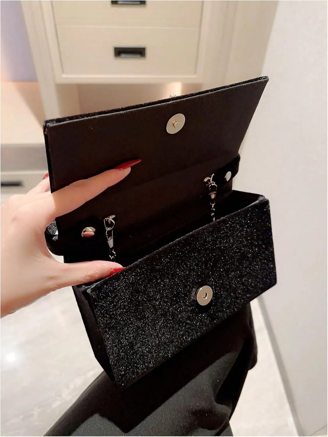 QWINEE Women's Velvet Sparkling Rhinestone Evening Handbags Cocktail Party Clutch Chain Mini Square Crossbody Handbags