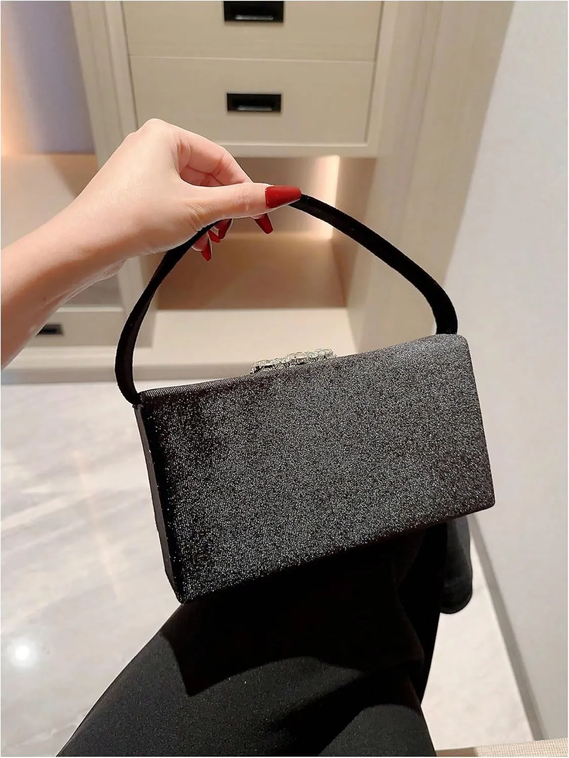 QWINEE Women's Velvet Sparkling Rhinestone Evening Handbags Cocktail Party Clutch Chain Mini Square Crossbody Handbags